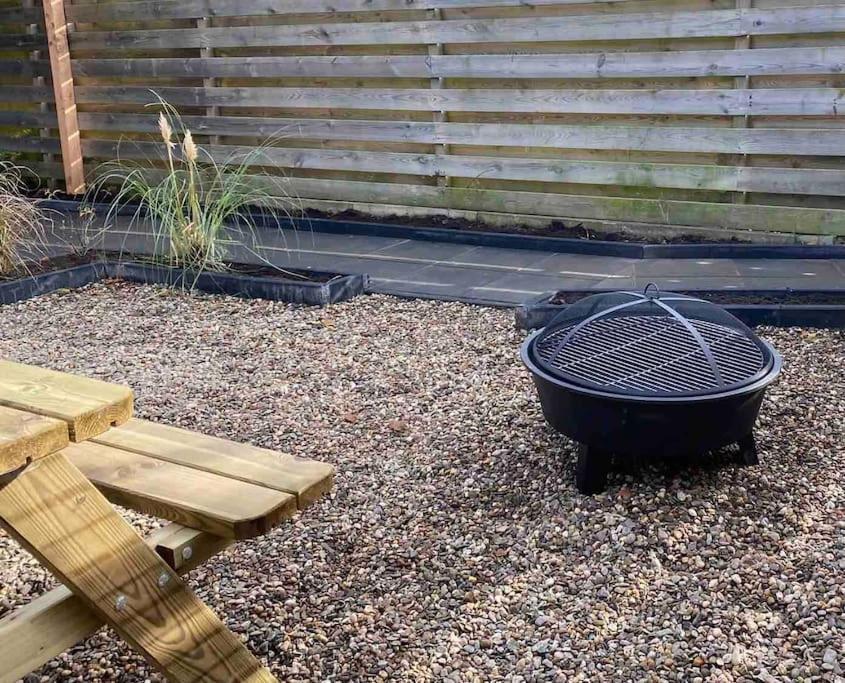 Tiny House With Sauna & Jacuzzi Near Amsterdam Vijfhuizen Экстерьер фото