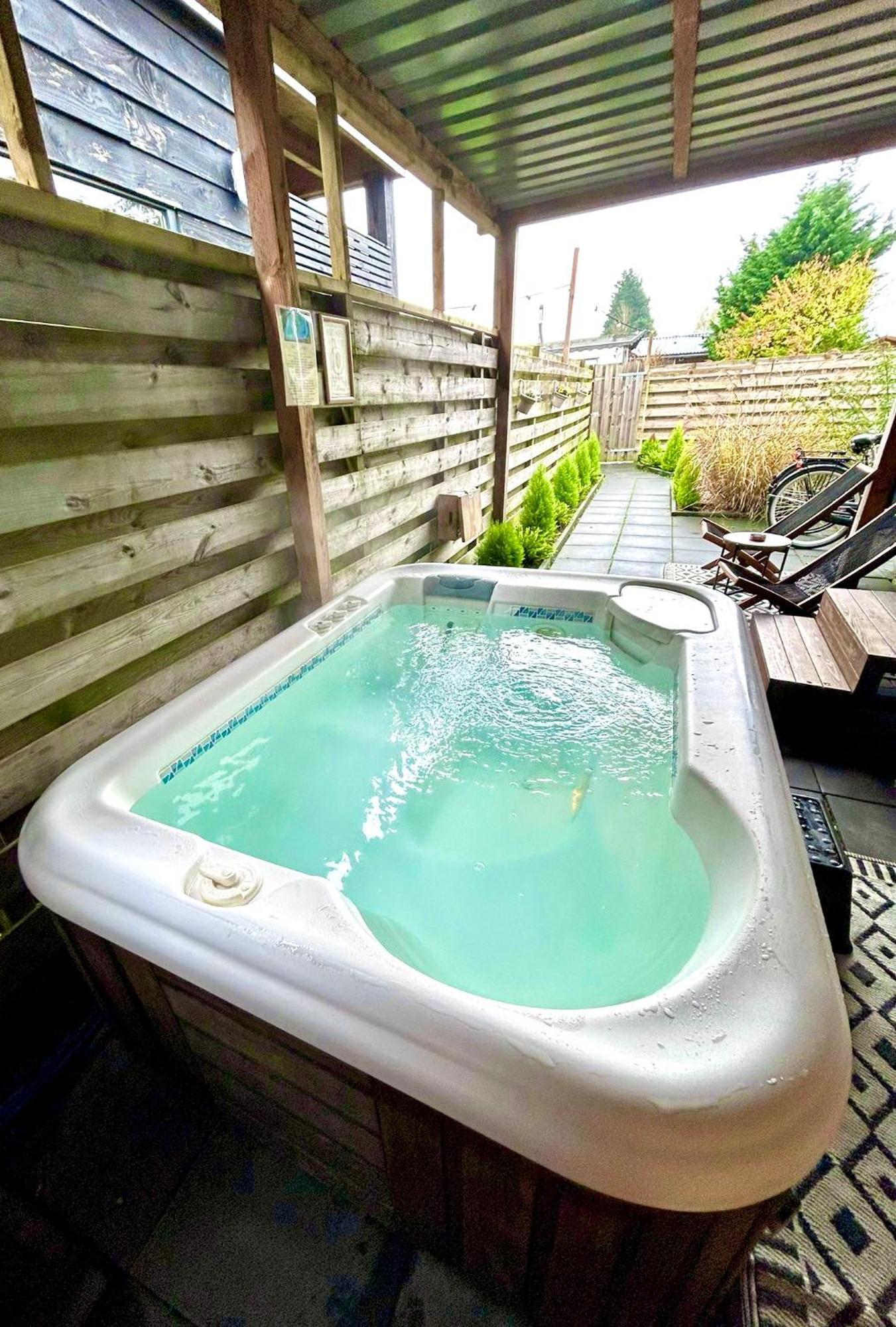 Tiny House With Sauna & Jacuzzi Near Amsterdam Vijfhuizen Экстерьер фото